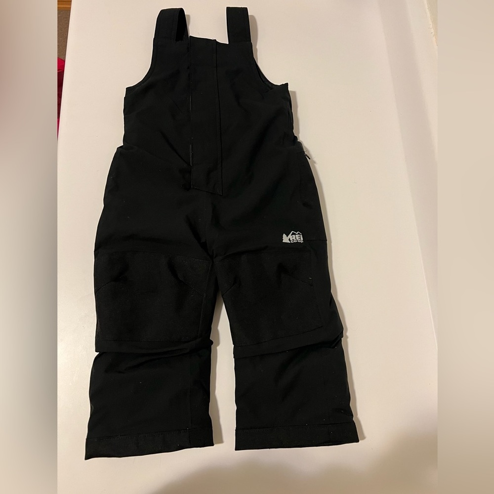 REI toddler snowsuit size 2T